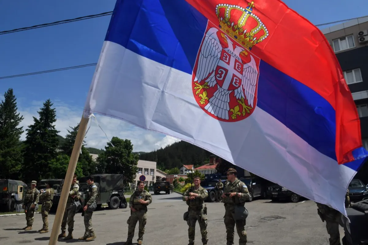 Autoritățile sârbe au arestat trei polițiști kosovari, pe fondul tensiunilor în creștere din regiune