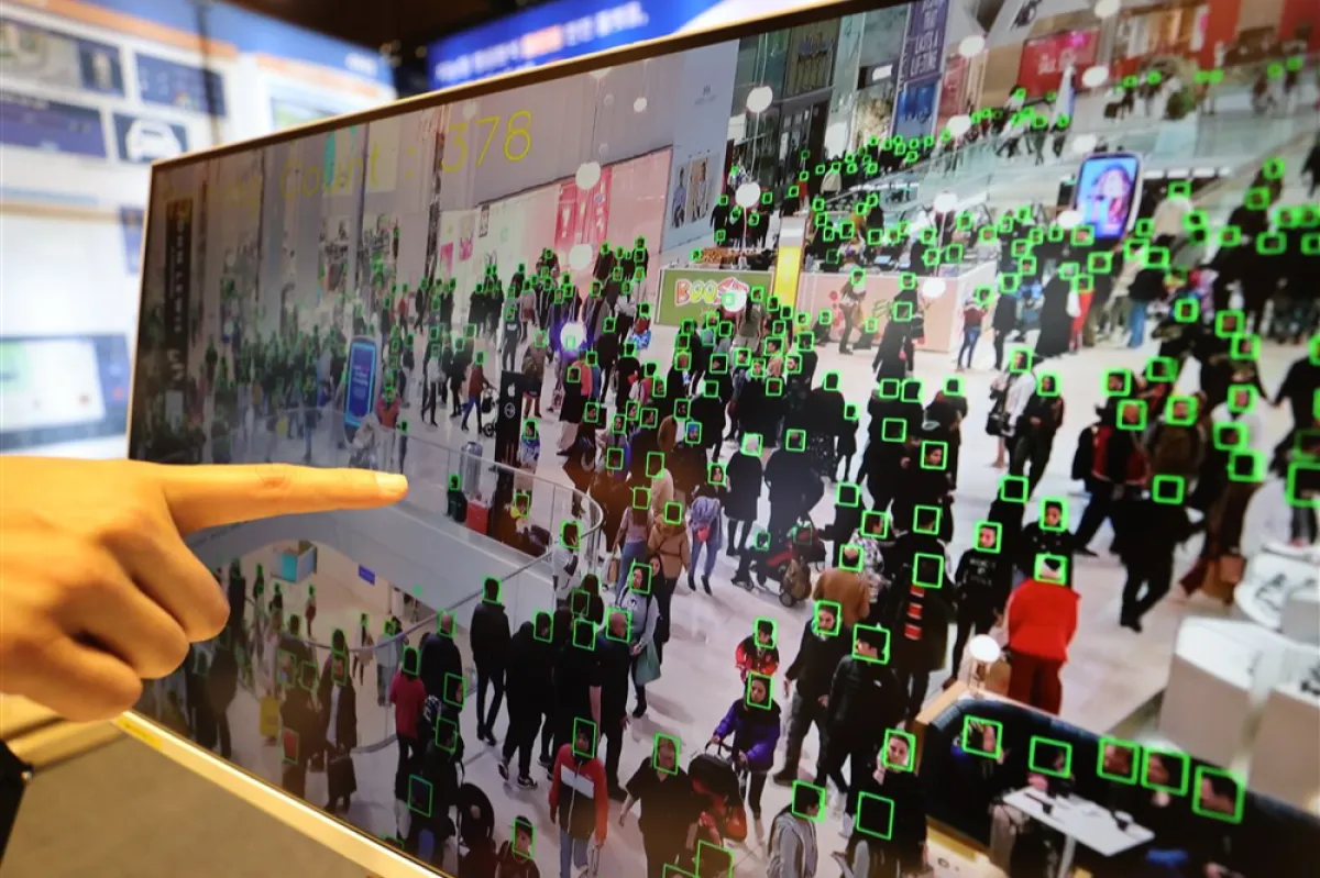 FAKE NEWS: Teama de inteligenţa artificială va intensifica dictatura