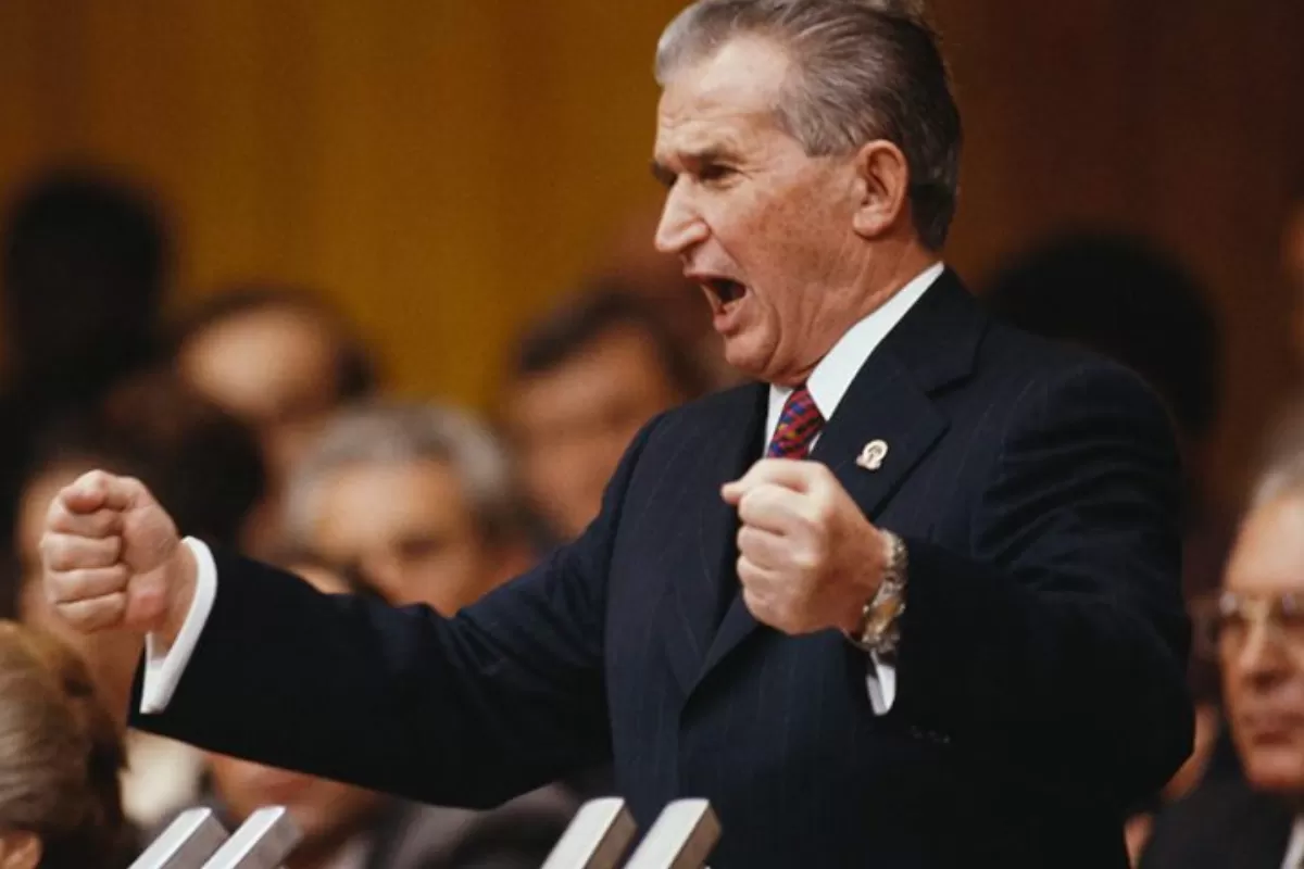 DEZINFORMARE: Ceaușescu a fost un mare conducător al României suverane