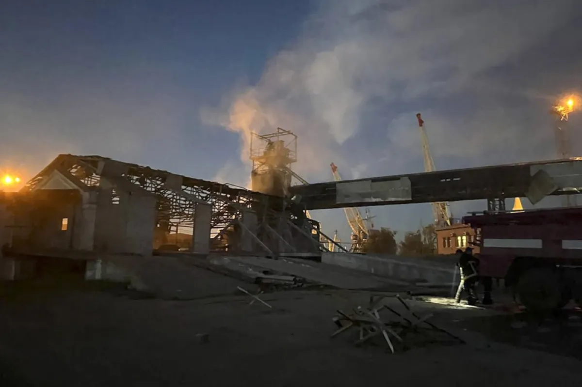 Noi atacuri rusești asupra porturilor ucrainene de la granița cu România