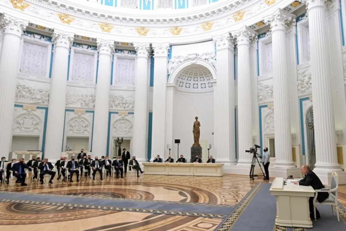 Oligarhi care susțin războiul și ucraineni pro-ruși