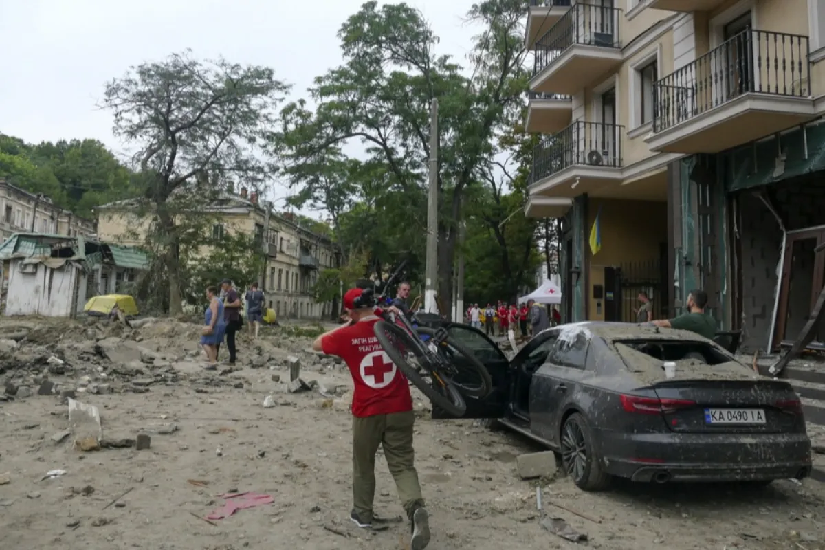 PROPAGANDĂ DE RĂZBOI: Ucrainenii așteaptă salvarea de la Rusia