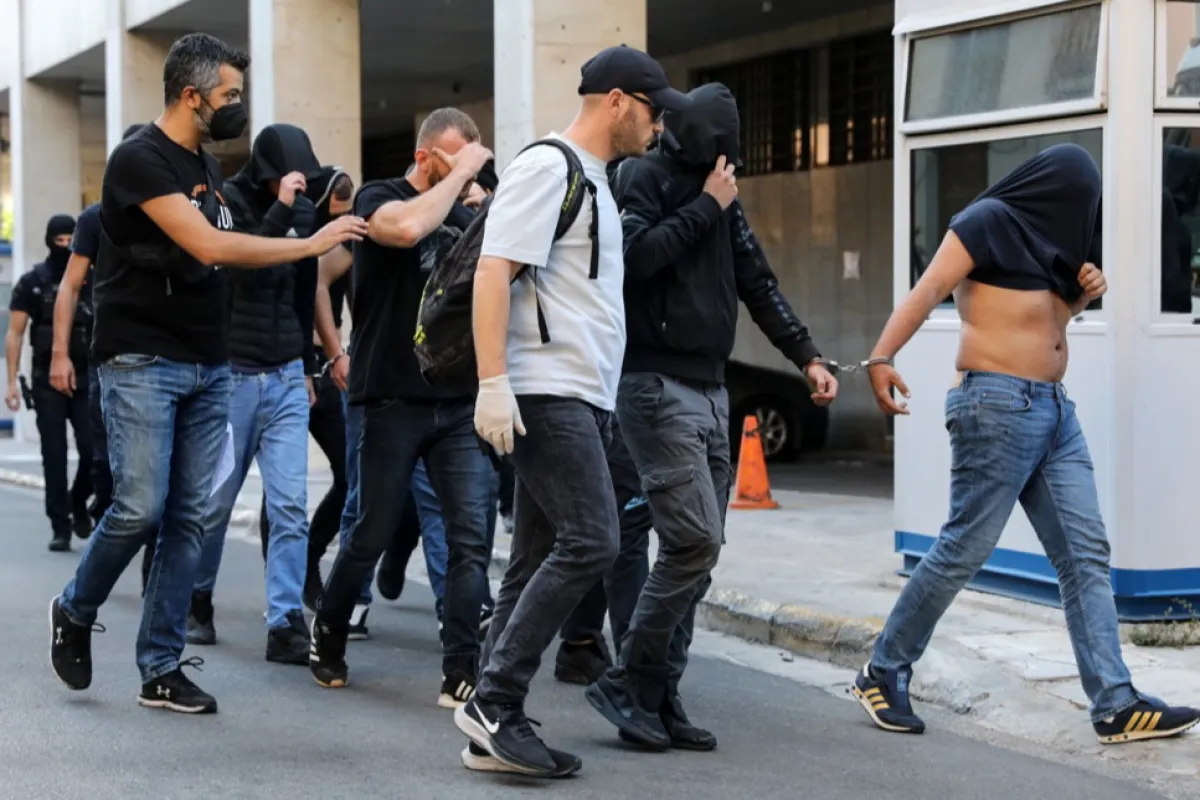 Şapte suporteri români, arestaţi în Grecia