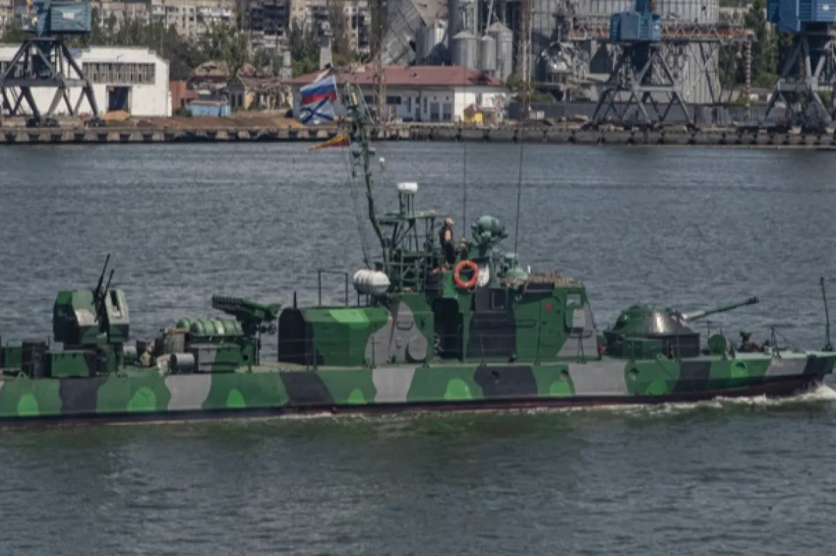 Rusia afirmă că a oprit pentru inspecţie cu focuri de armă o navă comercială din Marea Neagră