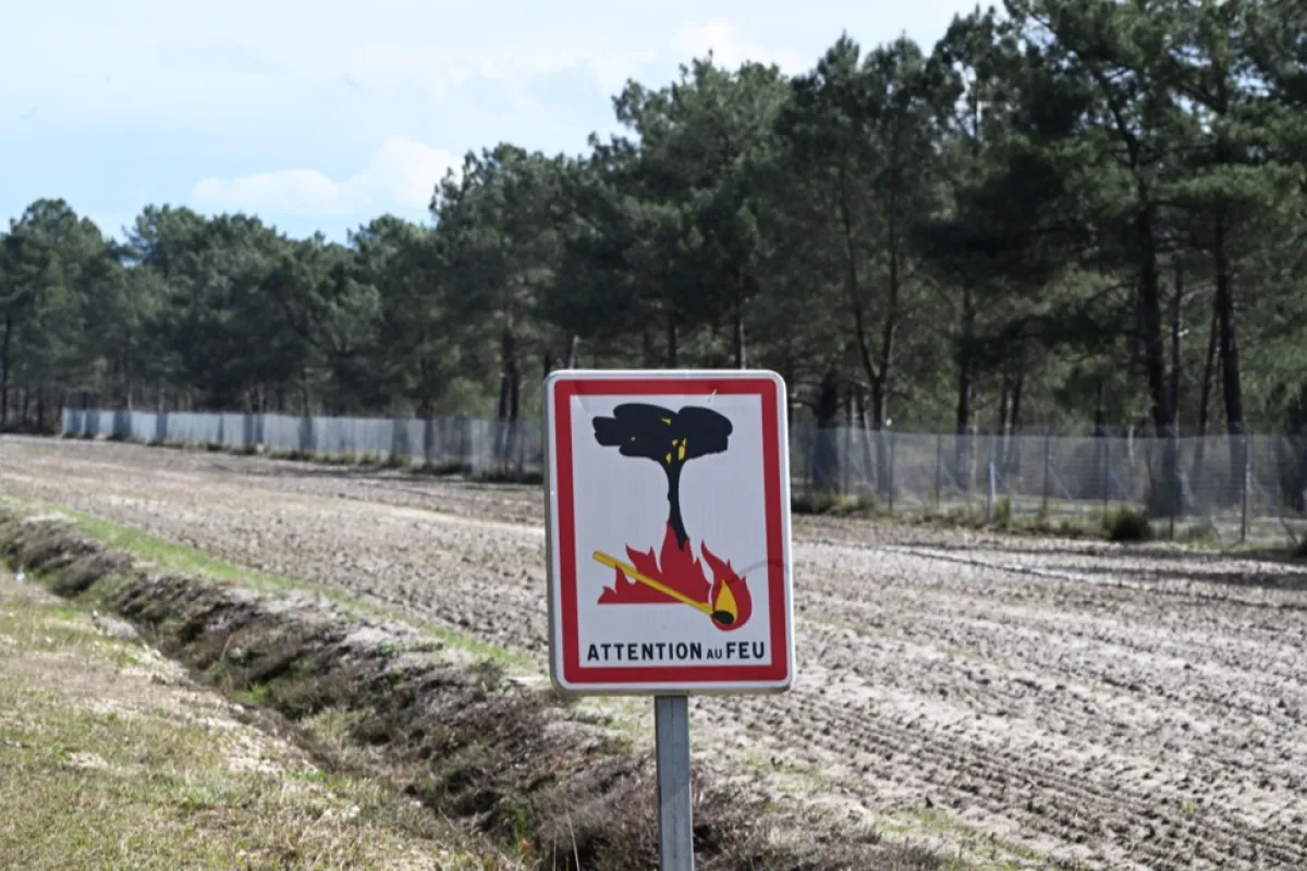 O echipă de pompieri români va ajuta la stingerea incendiilor de pădure din Corsica