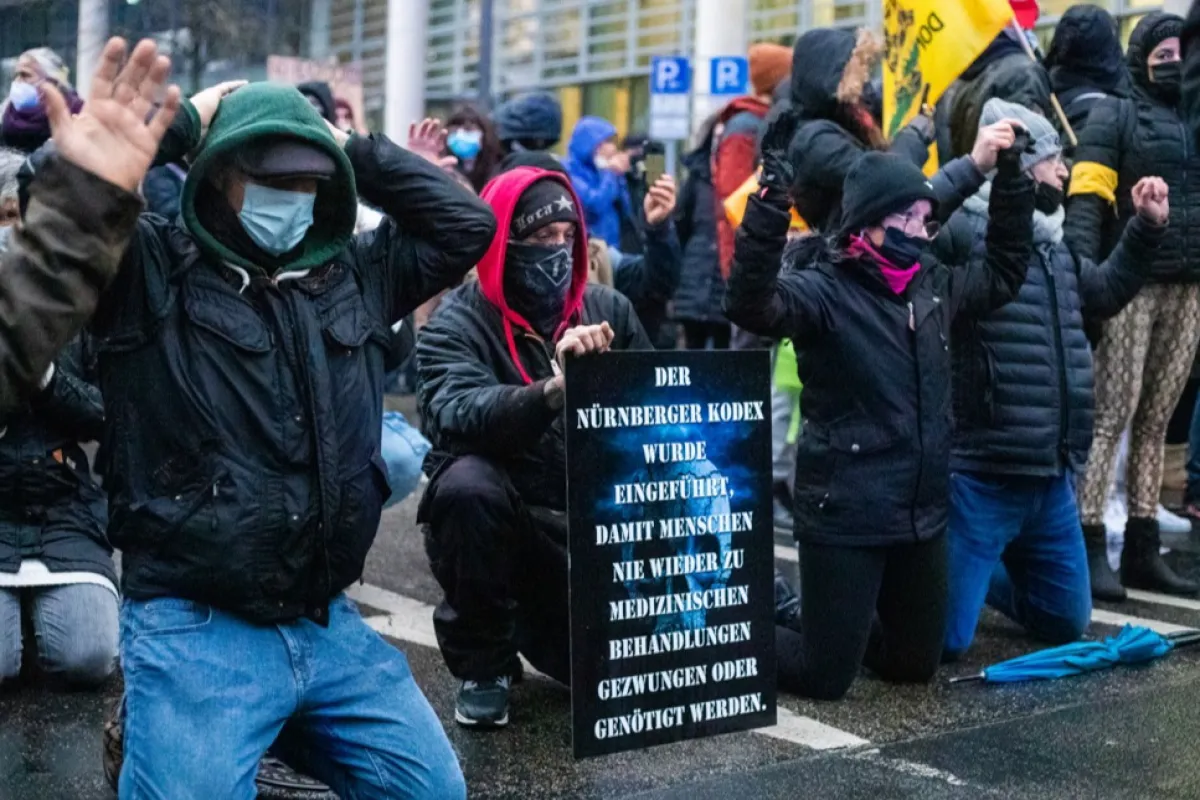 FAKE NEWS: Judecător condamnat pentru că s-a opus dictaturii sanitare