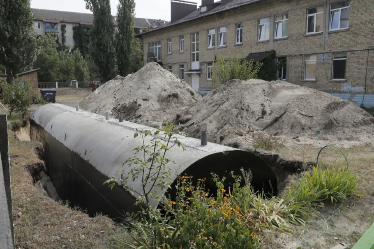 Armata construiește adăposturi pentru locuitorii din Plauru