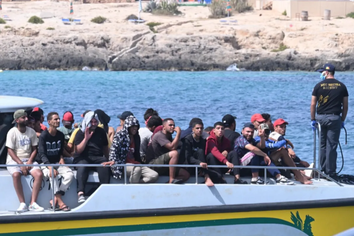 Italia impune cauțiune solicitanților de azil care vor să evite detenția