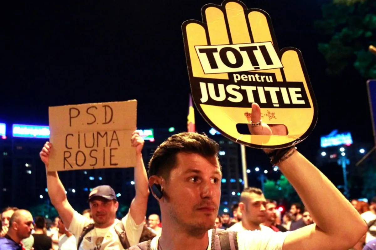 România: preşedintele Consiliului Judeţean Vaslui, Dumitru Buzatu (PSD), prins când lua mită