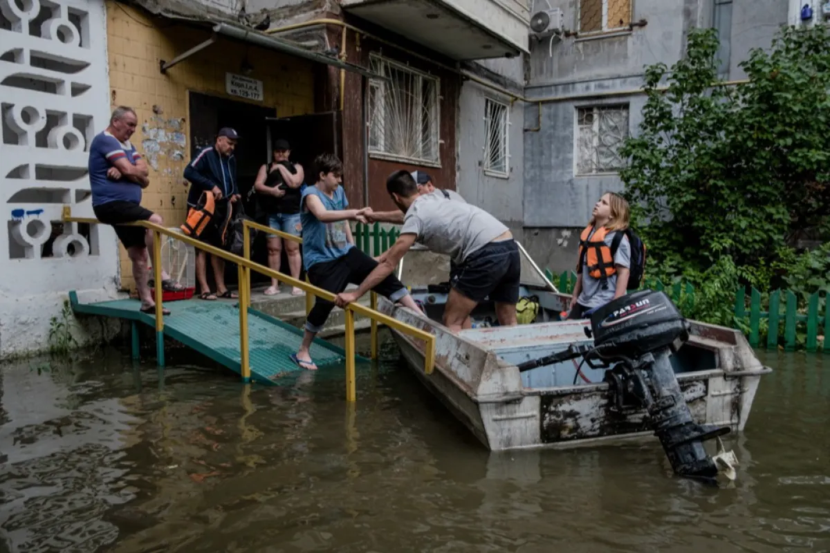 PROPAGANDĂ DE RĂZBOI: Militarii ucraineni ucid civili în Herson