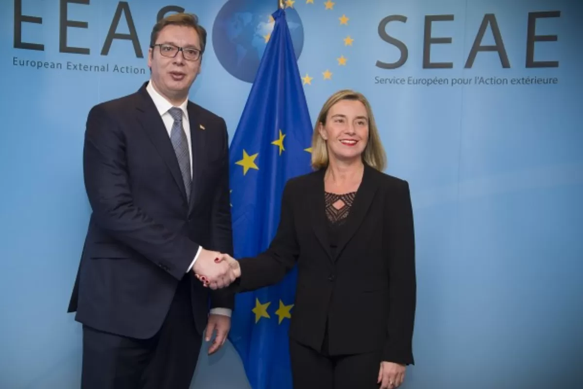 Statele Unite anunţă că susţin dorinţa Serbiei de a adera la Uniunea Europeană.