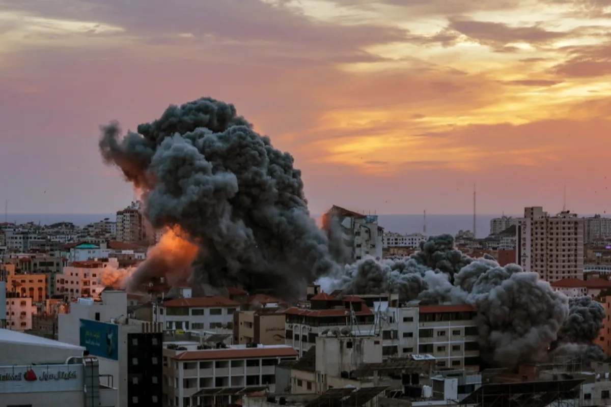 MAE condamnă atacurile asupra Israelului şi întreprinde demersuri pentru repatrierea cetăţenilor români