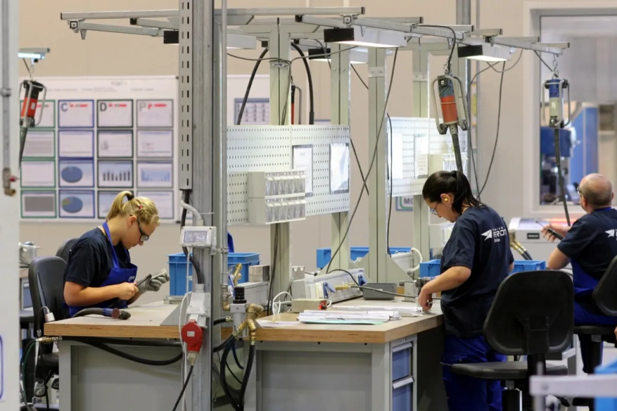 Salariul mediu net în România a scăzut în luna august