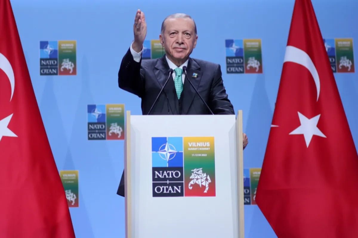 Președintele Turciei aprobă cererea Suediei de aderare la NATO și o trimite pentru ratificare în Parlament