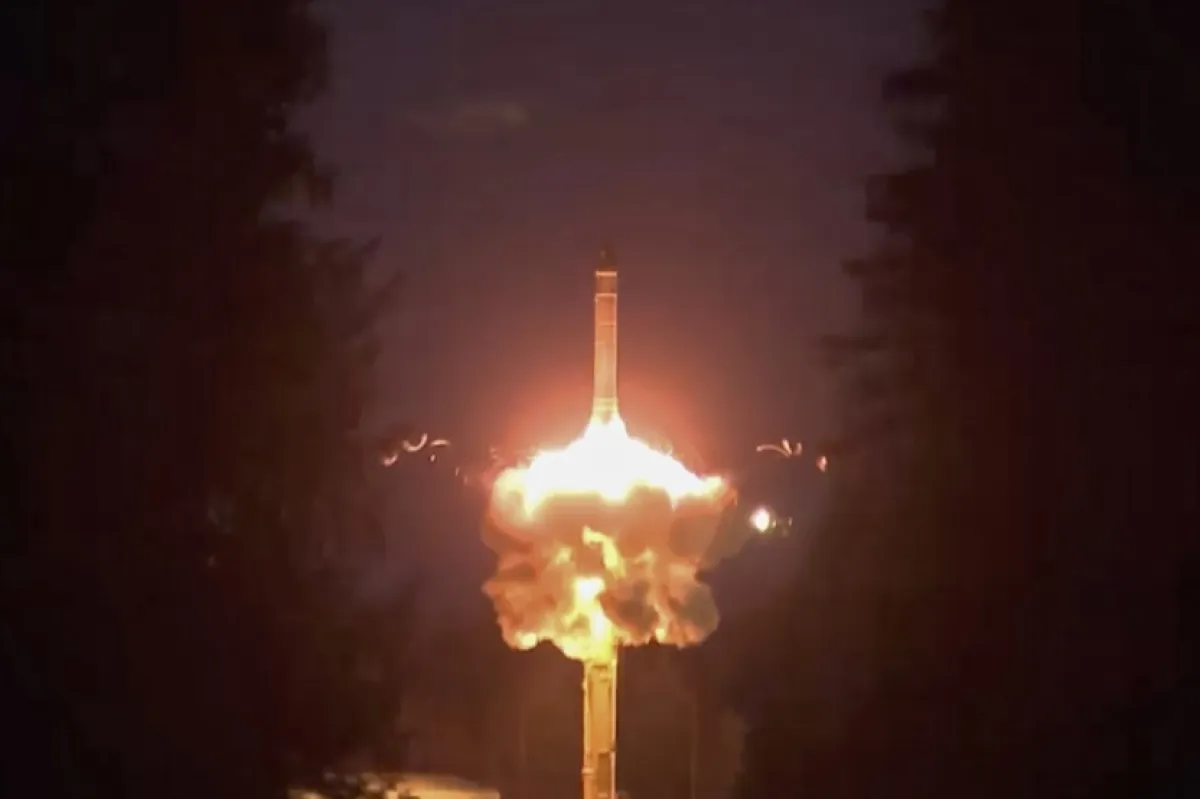 Rusia exersează atacuri nucleare, în timp ce Parlametnul rus revocă ratificarea tratatului de interzicere a testelor atomice