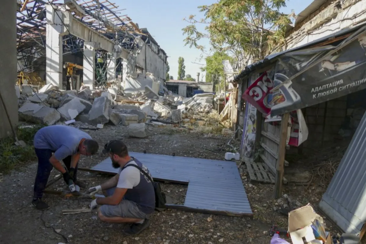 Ruşii au bombardat peste 100 de aşezări ucrainene în 24 de ore