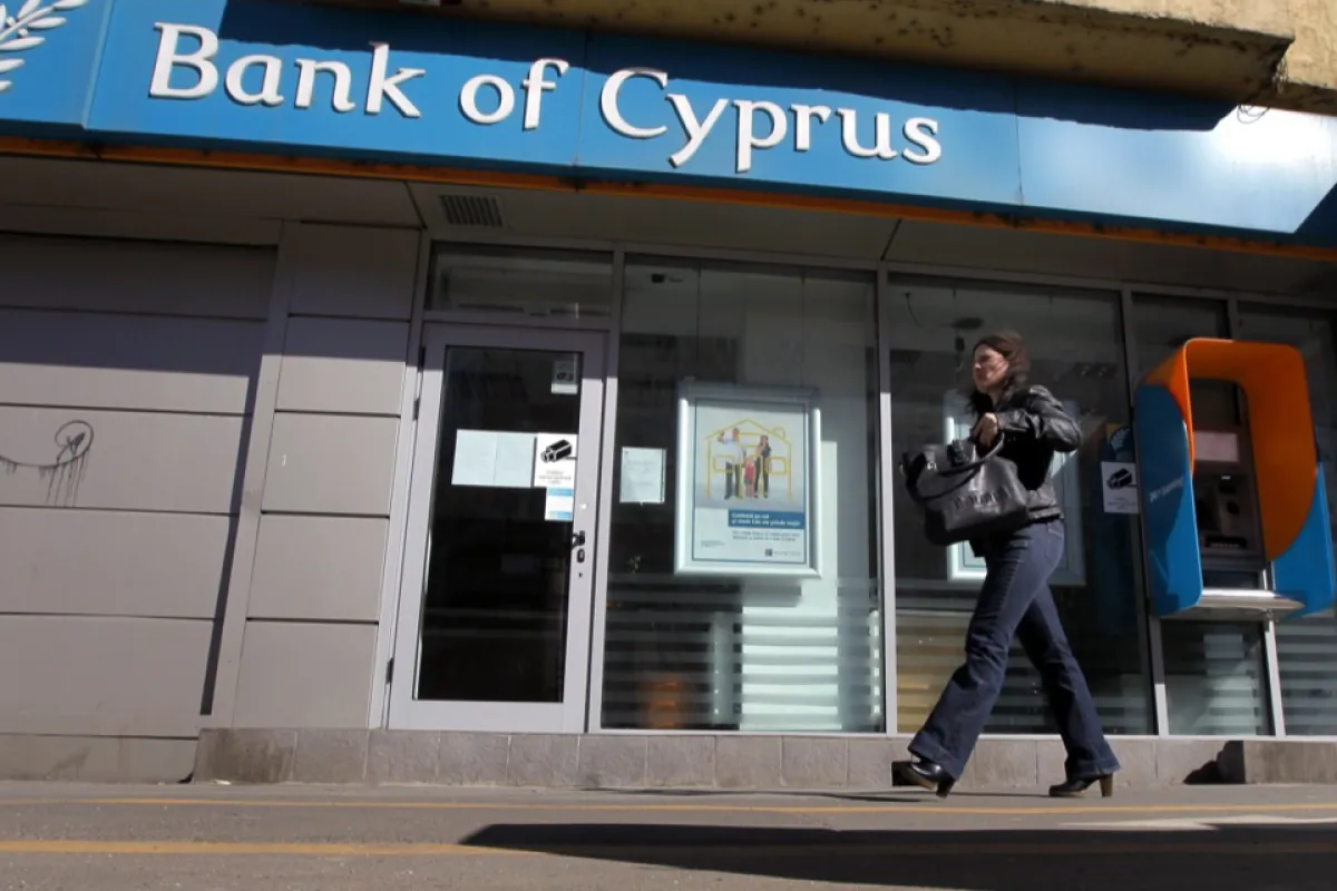 Comisioanele bancare nu vor crește, afirmă guvernul după întâlnirea cu reprezentanții băncilor