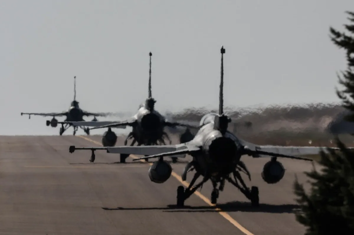 Primele cinci avioane F-16 olandeze au ajuns în România