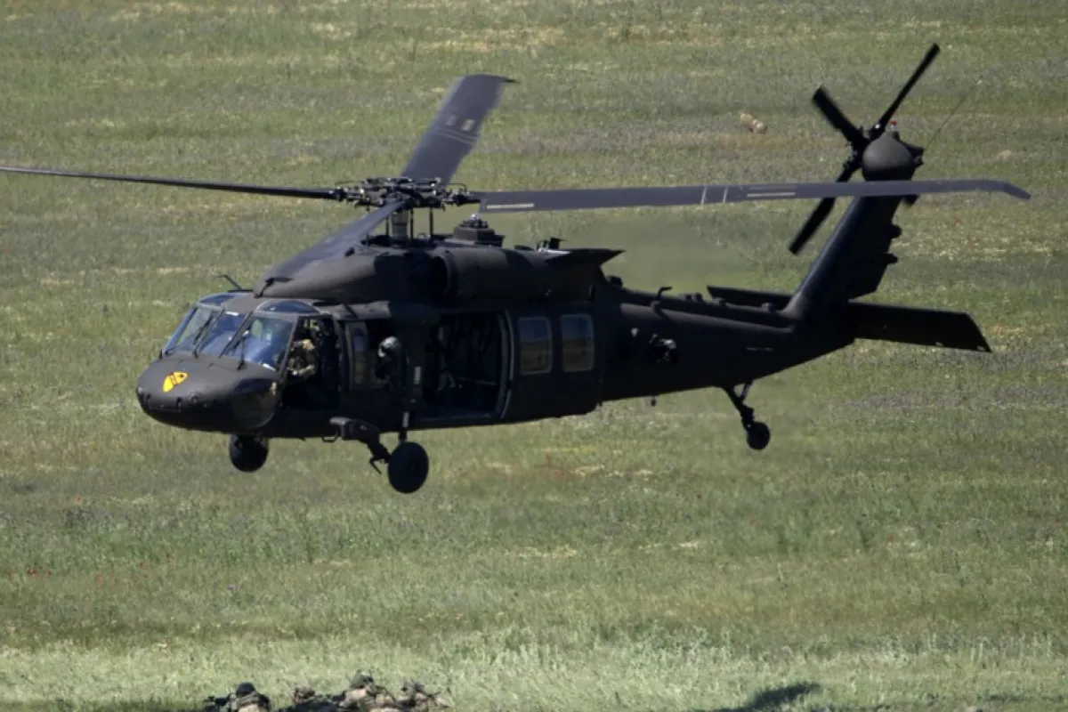 Primul elicopter Black Hawk destinat DSU a ajuns în România