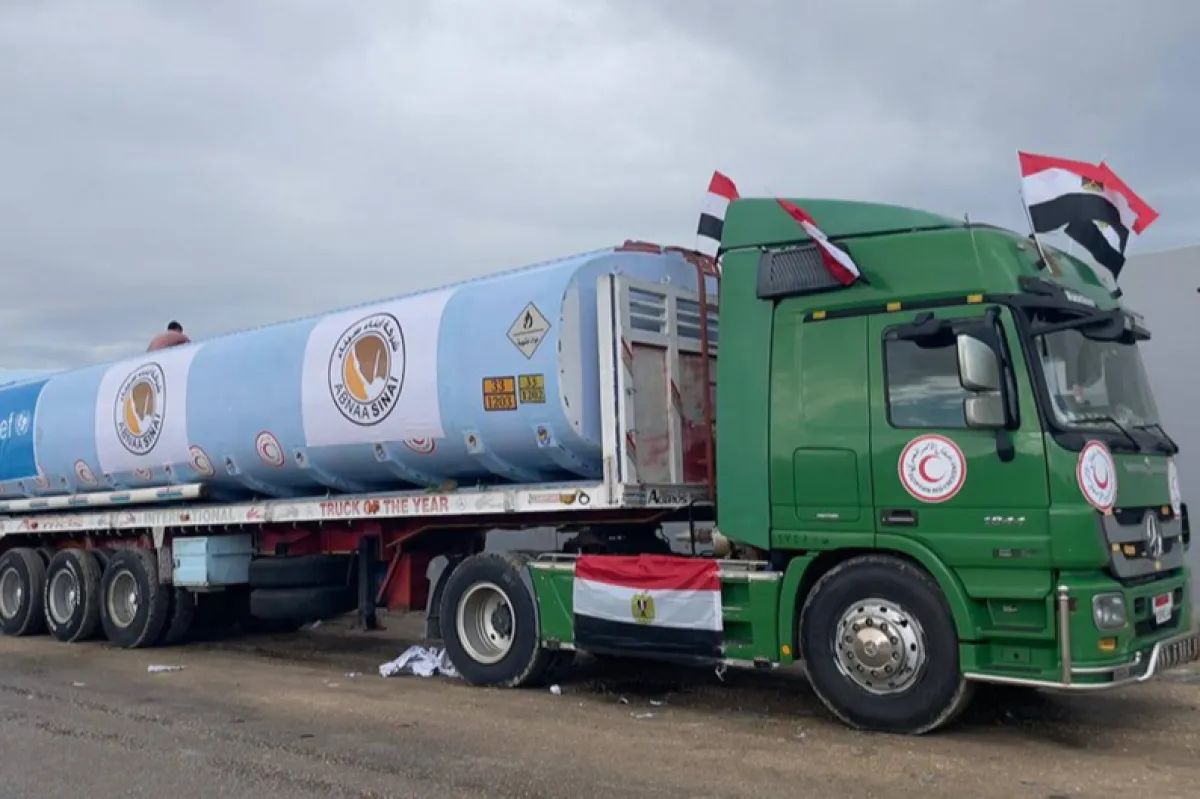 Prima cisternă cu combustibil ajunge în Gaza