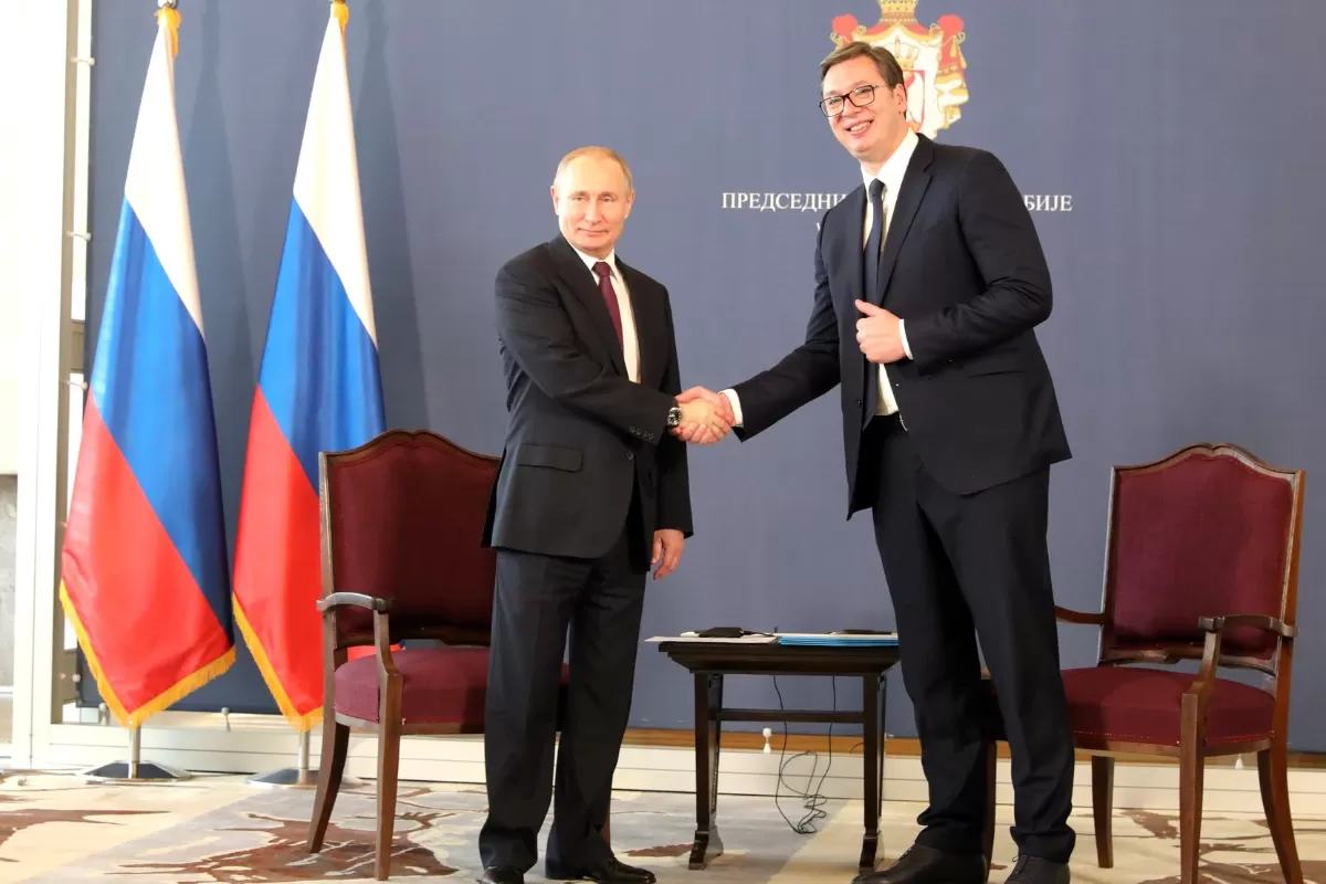 Deși Serbia s-a angajat pe traseul european, Vucic creează la Belgrad o narațiune pro-rusă