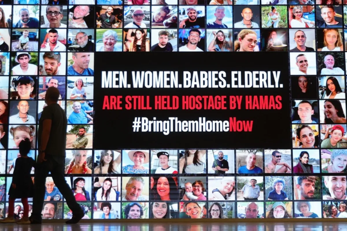 Israelul a publicat lista palestinienilor care urmează să fie eliberați în schimbul ostaticilor, într-un raport de trei la unu