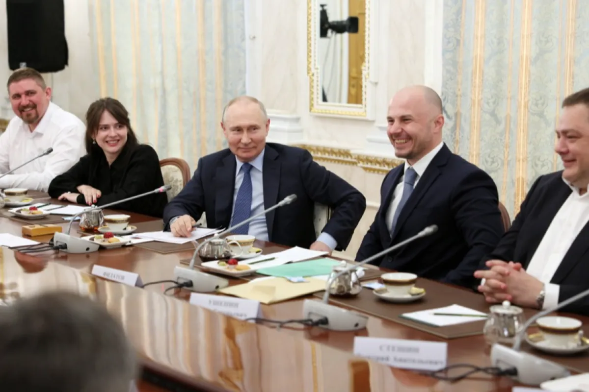 Președintele rus Vladimir Putin prezidează o întâlnire cu jurnaliștii de război ruși la Moscova, Rusia, 13 iunie 2023.