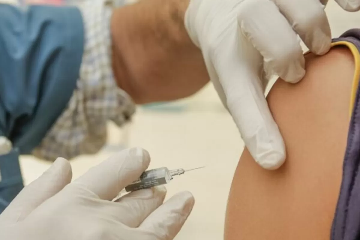 După săptămâni de incertitudine, în Macedonia de Nord a început campania de vaccinare împotriva COVID-19