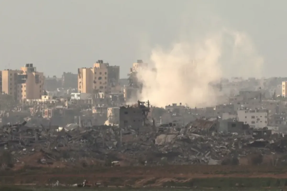 Bombardamente violente în Gaza, în timp ce Israel şi Hamas discută un nou armistiţiu