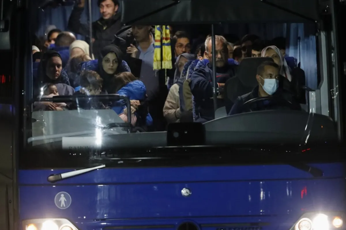 Un grup de 30 de persoane, cetățeni români și familiile acestora, evacuate din Fâșia Gaza, a ajuns în România