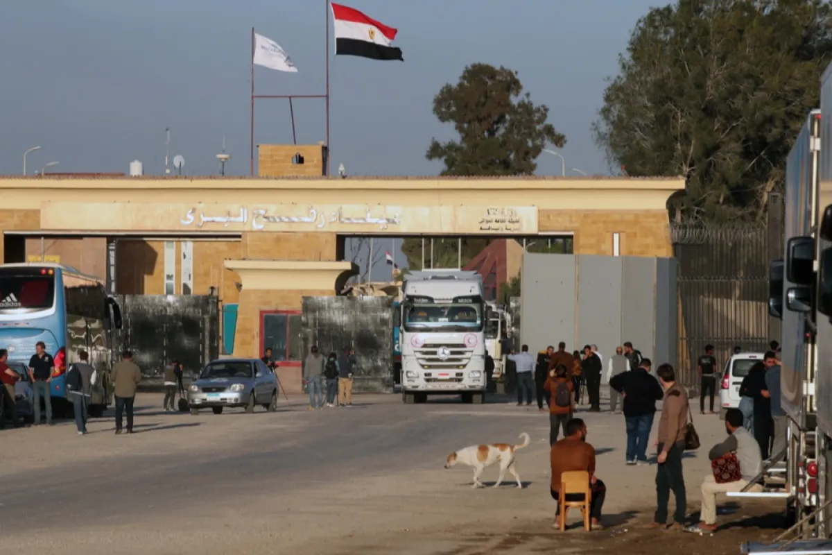 Opt cetățeni români și familiile, evacuați din Fâșia Gaza, au ajuns în România