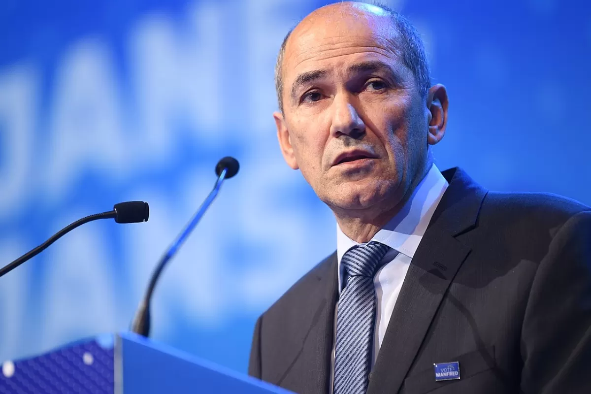 Comisia Europeană a condamnat ceea ce a numit 'afirmaţiile jignitoare' ale premierului sloven Janez Jansa la adresa unei jurnaliste