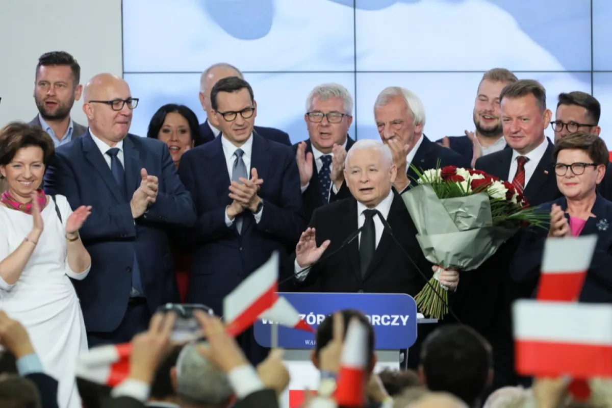 Polonia: conservatorii se agață de putere, deși au pierdut alegerile