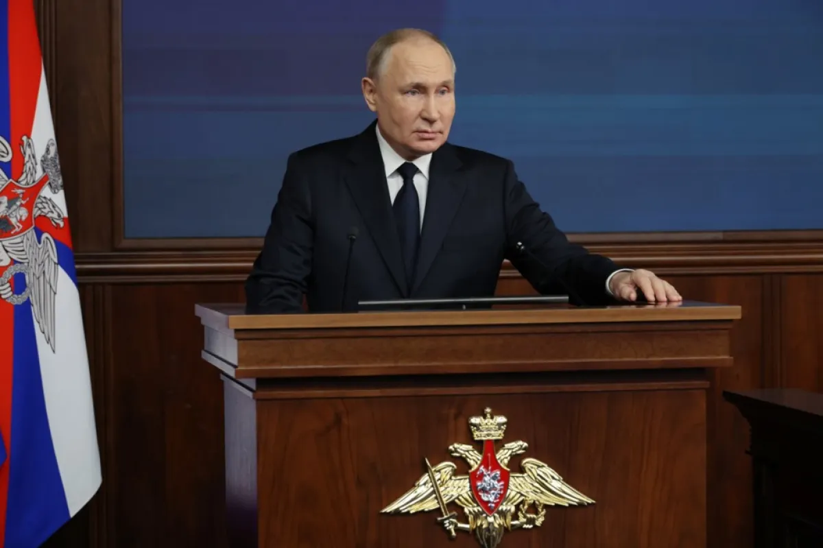 Președintele rus Vladimir Putin participă la o ședință extinsă a Consiliului Ministerului rus al Apărării la Centrul de control al apărării naționale din Moscova, Rusia, 19 decembrie 2023.