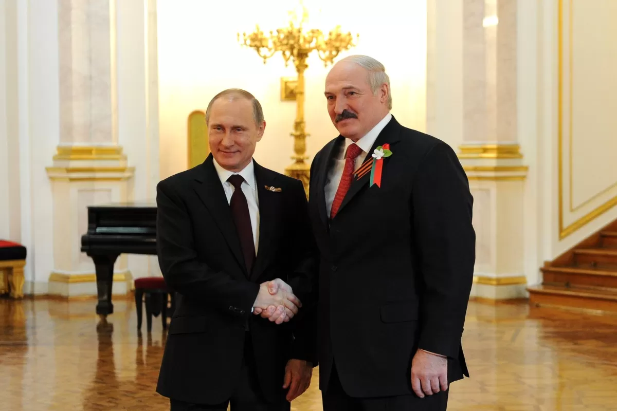 Preşedinţii rus, Vladimir Putin, şi belarus, Aleksandr Lukaşenko au programată o rundă prelungită de convorbiri