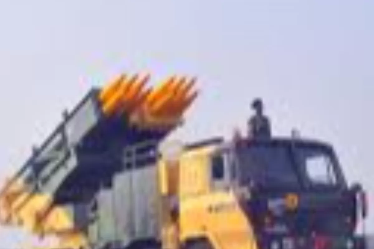 Au ajuns în România principalele echipamente ale primului Sistem Lansator Multiplu de Rachete cu bătaie mare, achiziţionat din Statele Unite