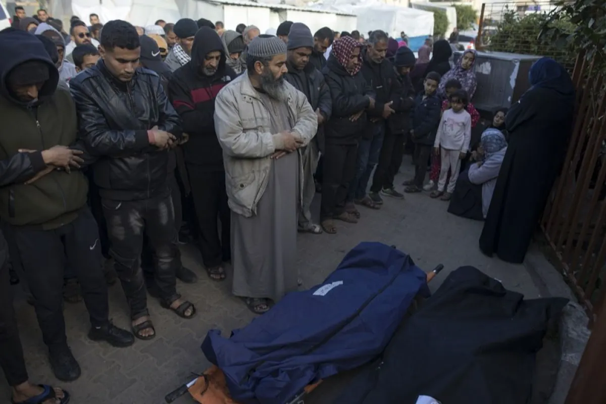 Armata israeliană a anunțat că îşi intensifică operațiunile în sudul Fâșiei Gaza