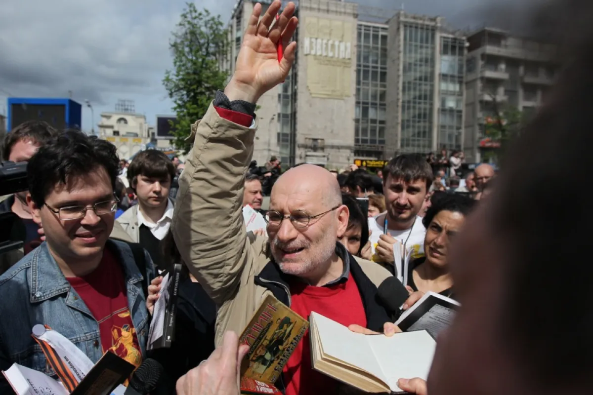 Unul dintre cei mai populari autori de ficțiune din Rusia, Boris Akunin, a fost declarat „agent străin”