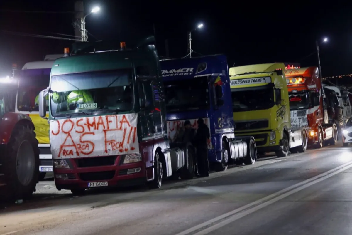 A opta zi de proteste ale transportatorilor şi fermierilor