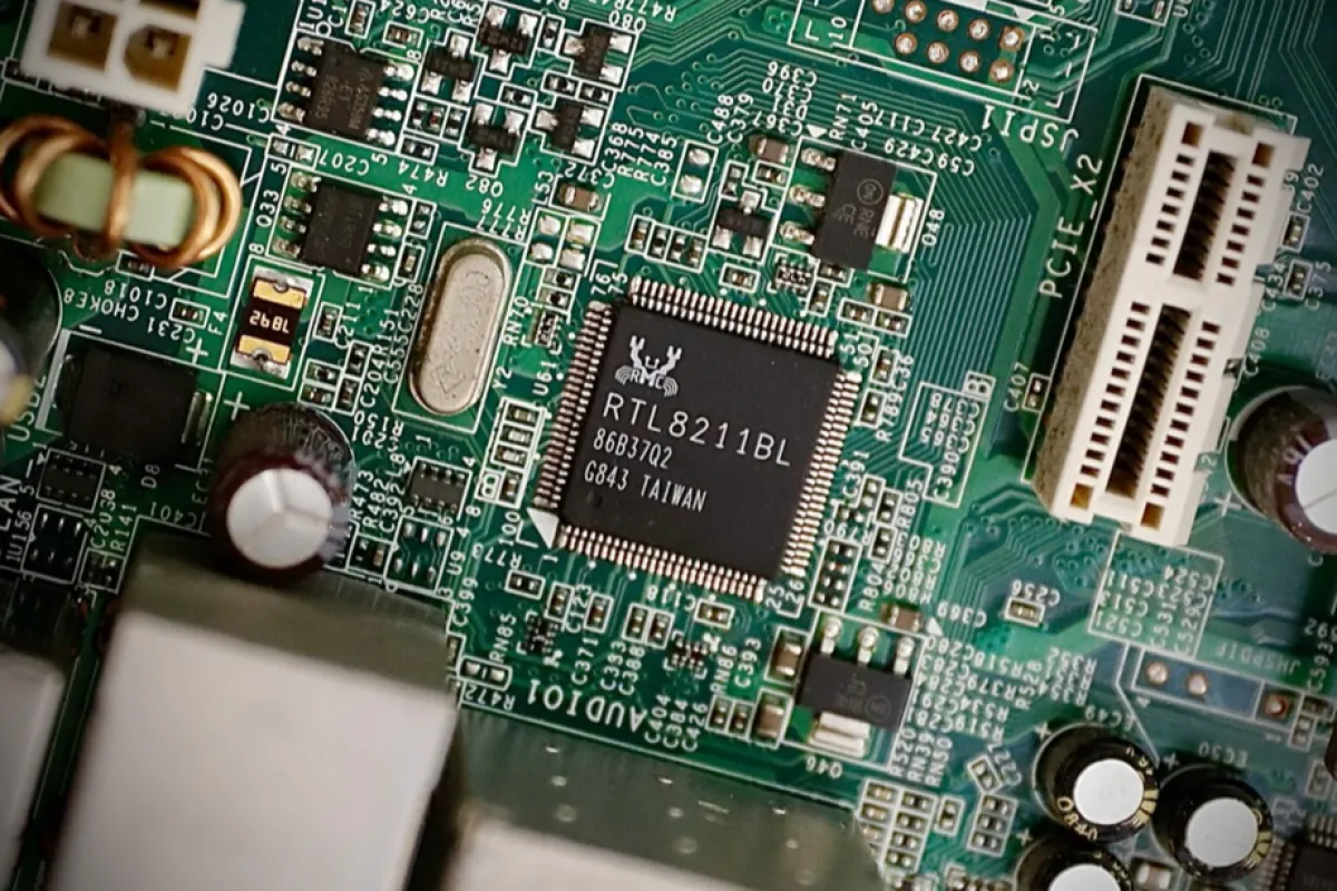 Rusia cumpără microcipuri occidentale ca înaintea invaziei, în pofida sancțiunilor internaționale