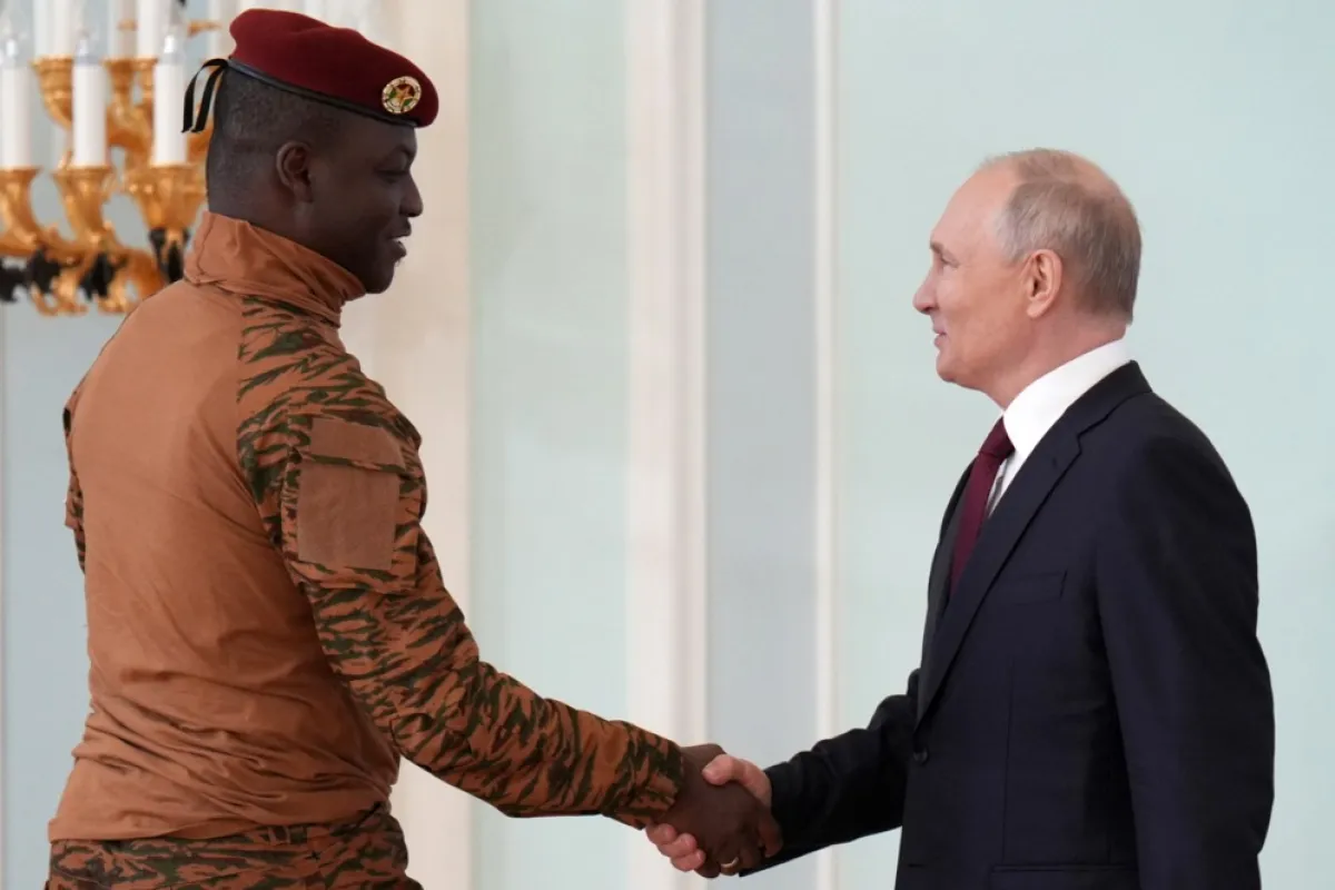 Șeful puciștilor din Burkina Faso, căpitanul Ibrahim Traoré, nu exclude ca rușii să lupte alături de oamenii săi