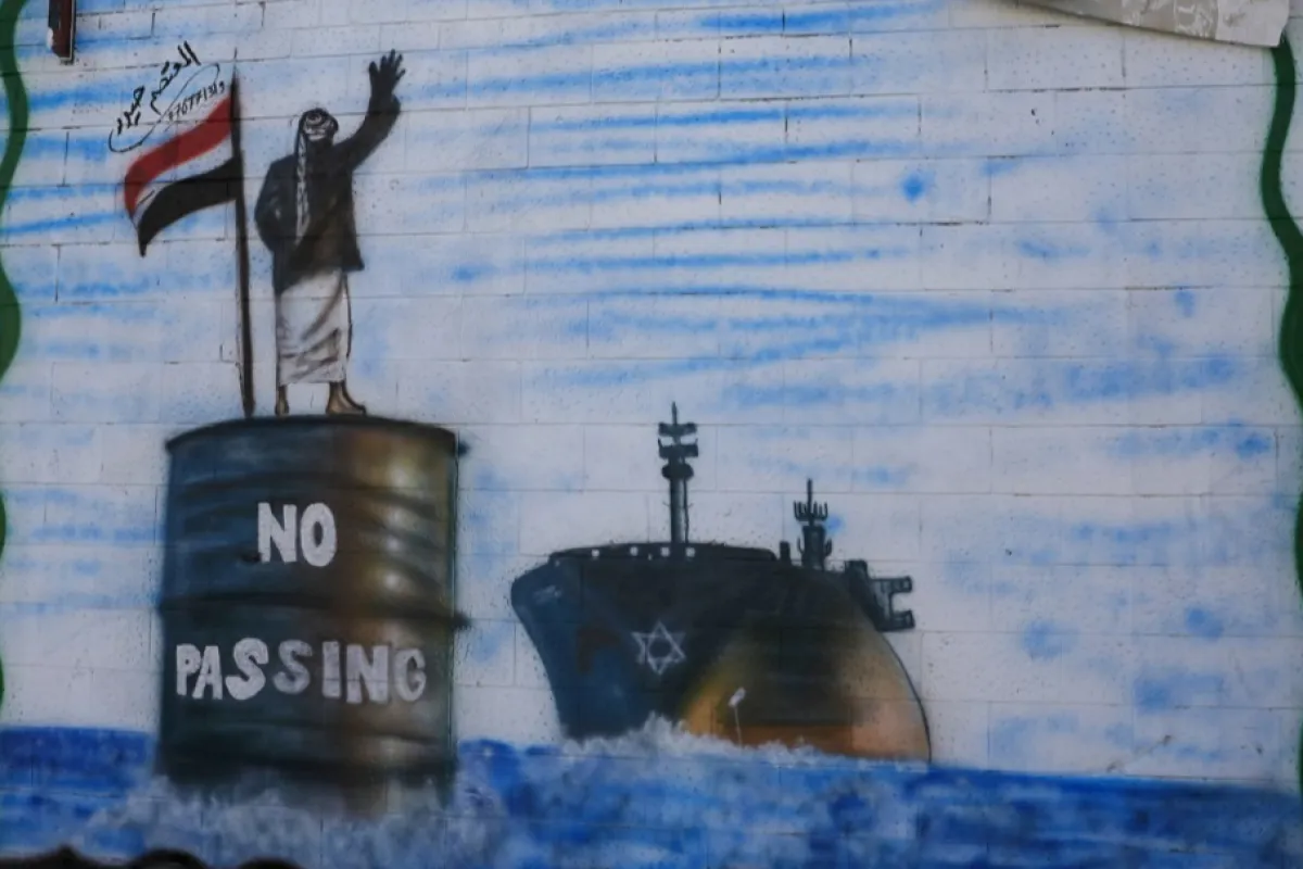 O navă britanică de marfă ar fi pe cale să se scufunde în Golful Aden, în urma unui atac al rebelilor Houthi din Yemen