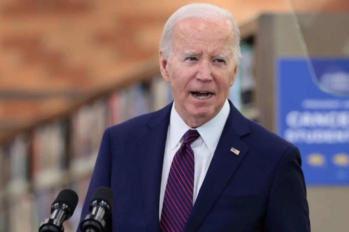 Președintele american Joe Biden vorbește la Biblioteca Julian Dixon din Culver City, California, SUA, 21 februarie 2024.