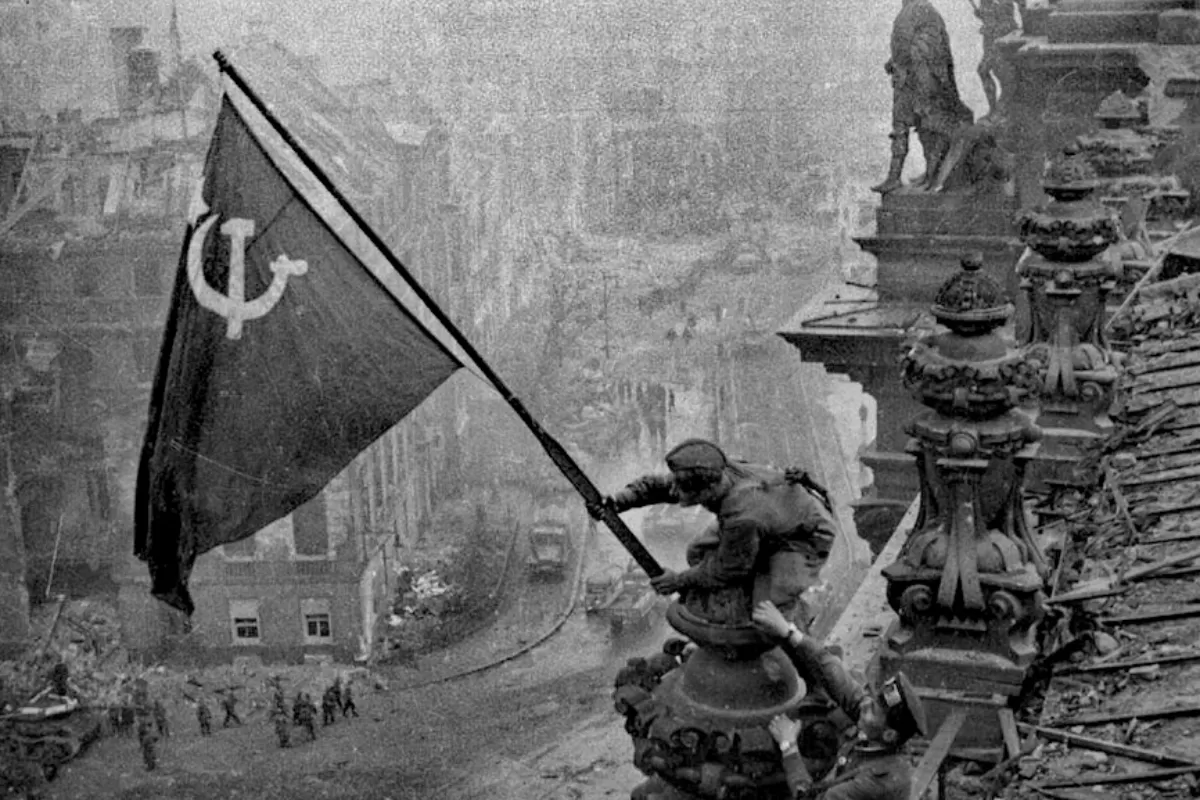 Violurile Armatei Roșii