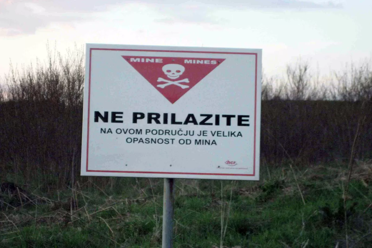 Un migrant a fost ucis, în Croația, în explozia unei mine antipersonal, într-o zonă încă infestată cu astfel de dispozitive rămase din războiul din anii 90