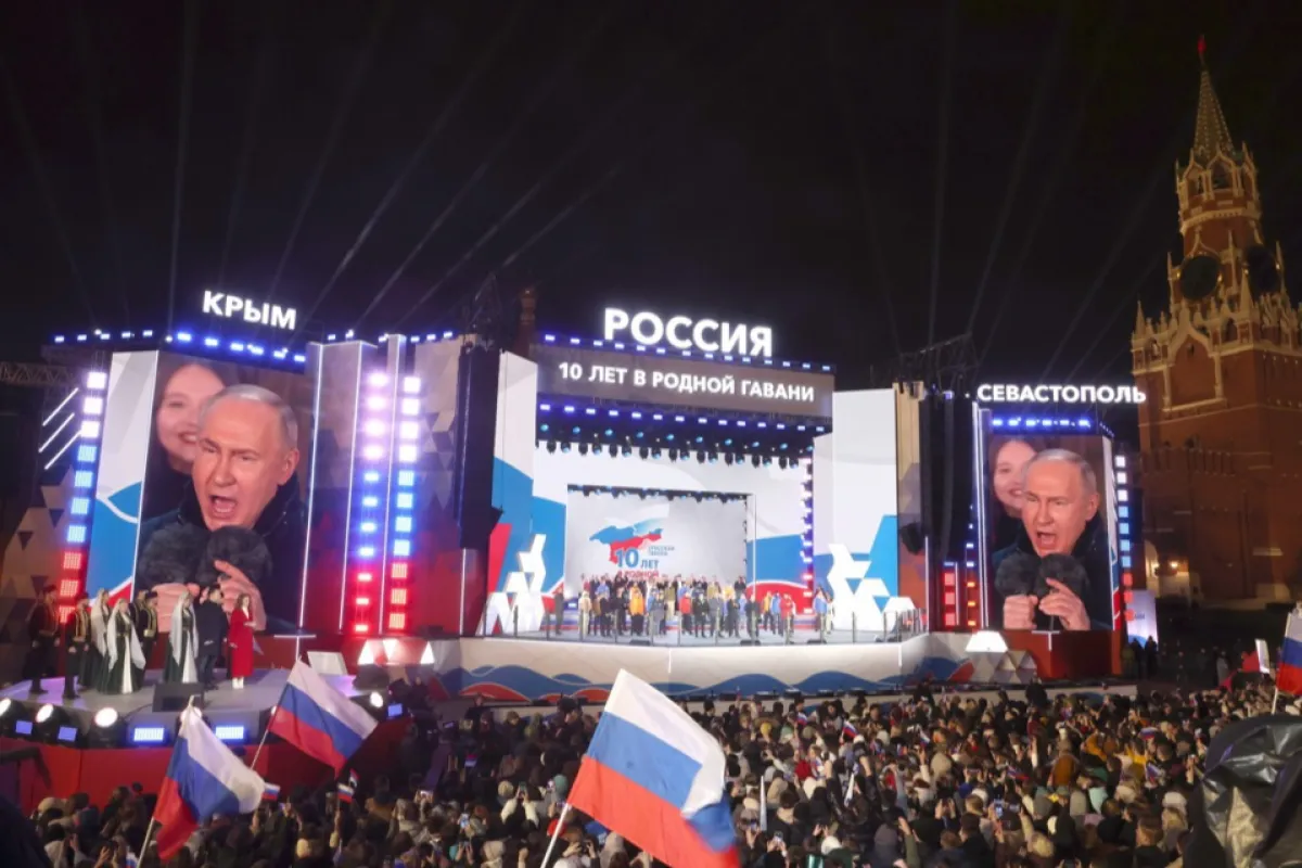 Vladimir Putin salută anexarea ilegală a Crimeei după ce şi-a proclamat victoria în alegerile prezidenţiale