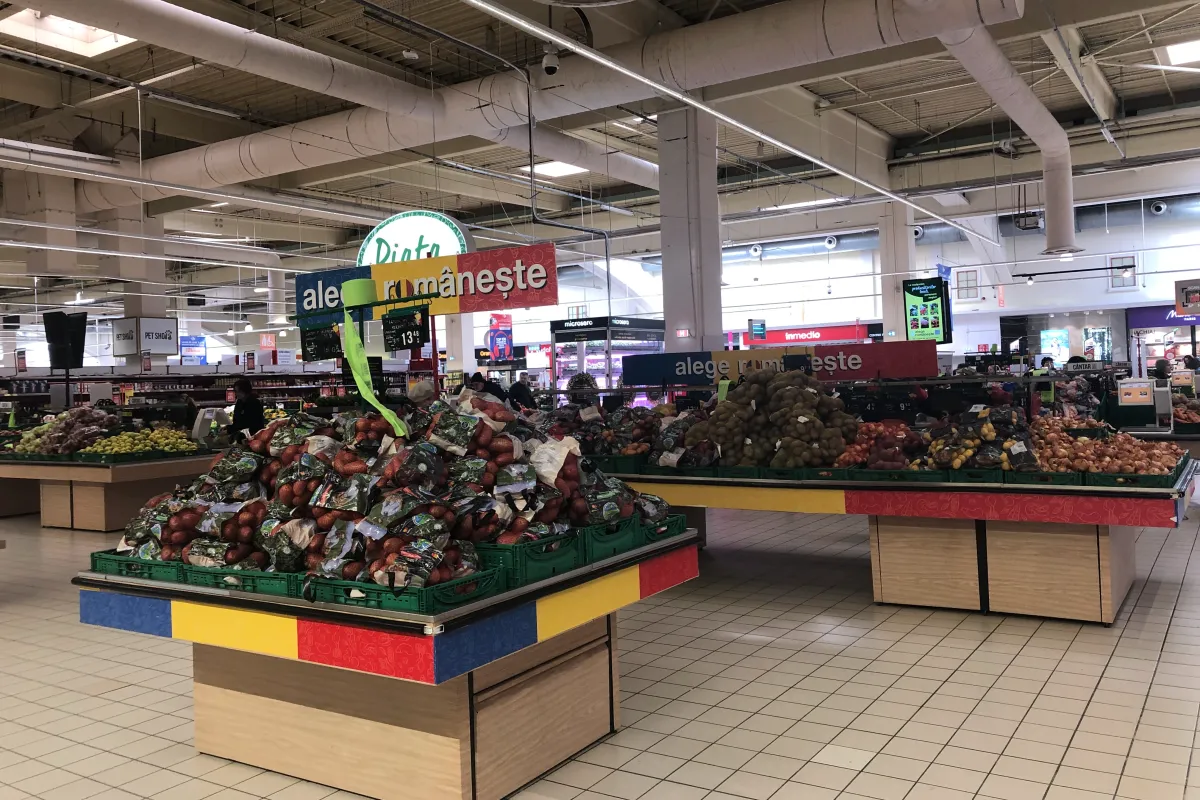 Plafonarea adaosului comercial la produsele de bază, prelungită până la finalul anului