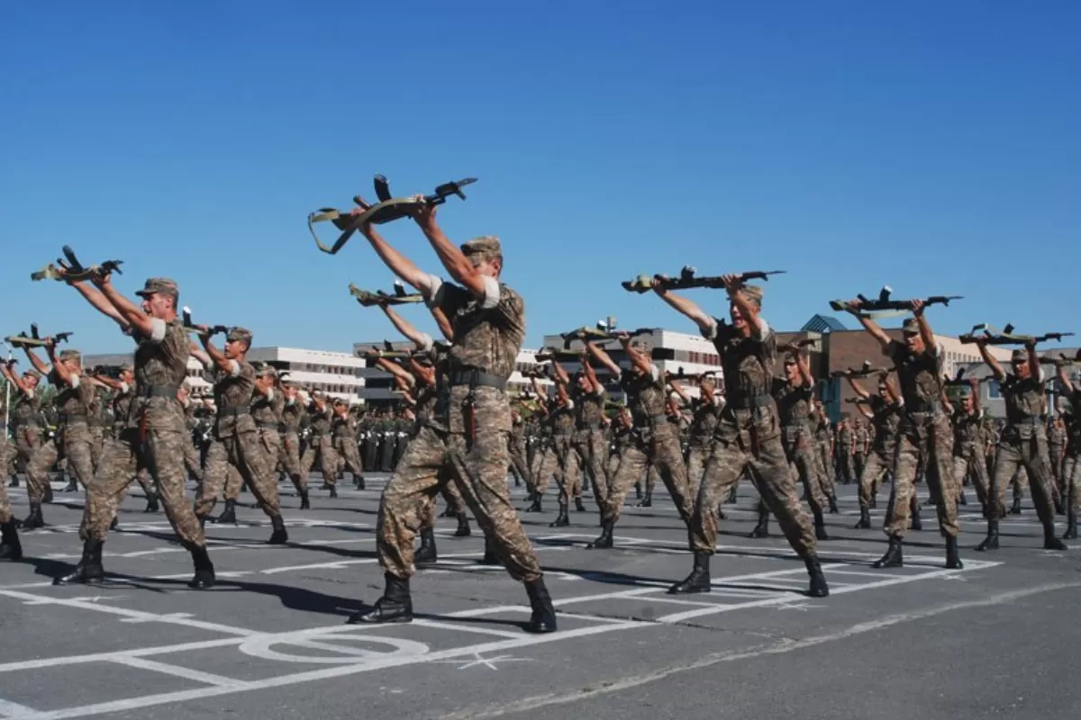Guvernul Armeniei a anunţat că destituirea şefului Marelui Stat Major, Onik Gasparian, a intrat în vigoare