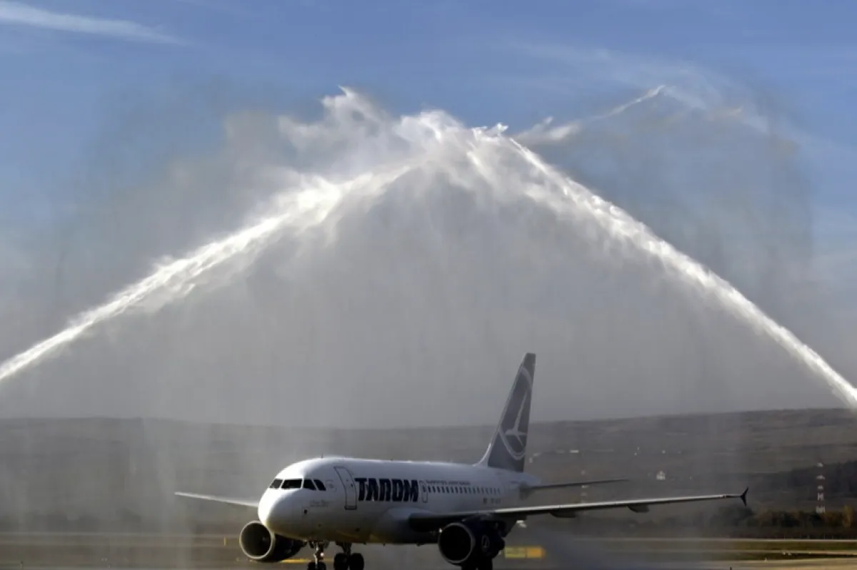 O aeronavă Tarom a fost lovită de fulger