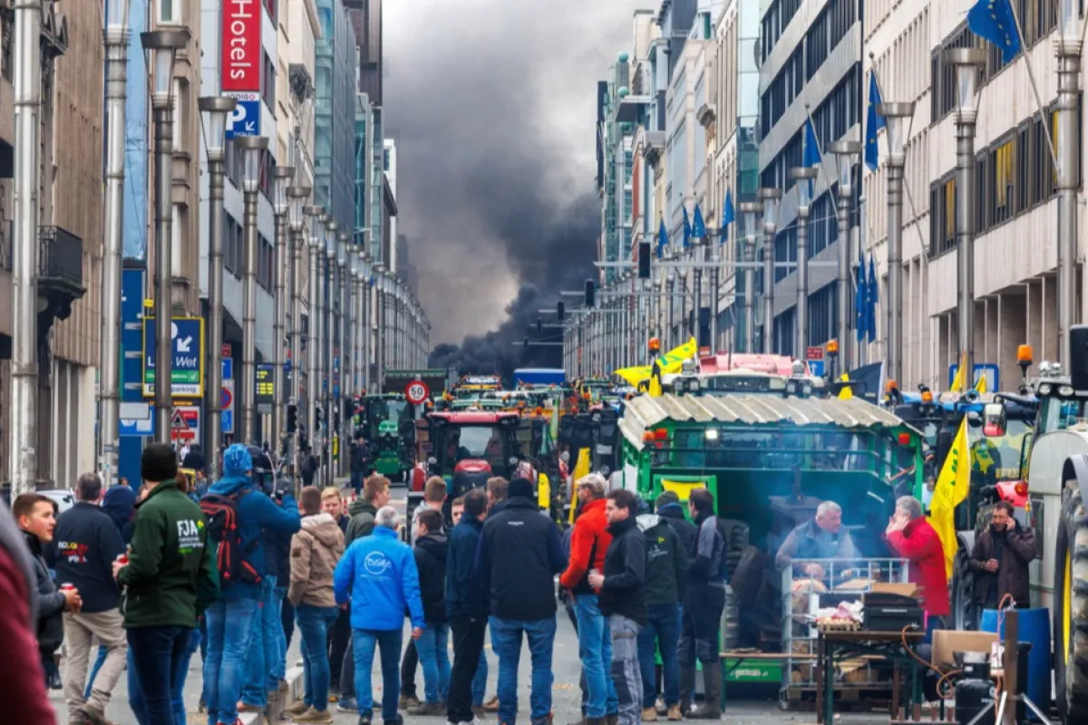 UE modifică regulile de mediu în agricultură la presiunea fermierilor nemulțumiți